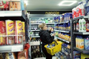 Fot. M. Pieslak x Newspix.pl Handel 2020 – Podsumowanie roku 2020 w handlu tradycyjnym