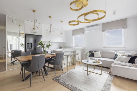 Minimalizm z nowoczesnym twistem. Eleganckie mieszkanie dla pary Dom, LIFESTYLE - Urządzone z niezwykła starannością i dbałością o detale mieszkanie dla pary położone jest w podwarszawskiej Białołęce. Wnętrze jest stonowane i eleganckie w wyrazie. To zasługa architektek z pracowni Decoroom, którym powierzono jego kompleksową realizację.