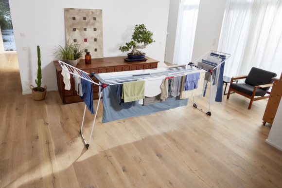 Nowość! Suszarka Infinity FLEX-świetne rozwiązanie na jeszcze większe pranie Dom, LIFESTYLE - Nowa, rozsuwana suszarka Infinity FLEX od Viledy sprawia, że suszenie prania, nawet bardzo dużych gabarytów, to żaden problem. I to zarówno, jeśli chodzi o ilość, jak i wielkość prania.