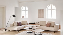 Zanurz się w prawdziwe duńskie hygge. Marka BoConcept na Warsaw Home & Contract Dom, LIFESTYLE - Warsaw Home & Contract to międzynarodowe biznesowe targi wyposażenia wnętrz, które co roku przyciągają dziesiątki tysięcy entuzjastów dobrego designu. Przez cztery dni wystawiają się tutaj producenci z Polski i zagranicy, a ich liczba rośnie z edycji na edycję.